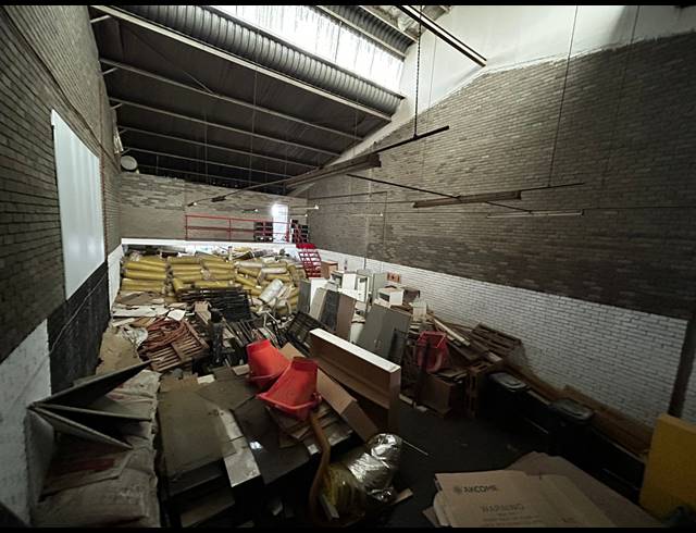 291M² WAREHOUSE TO LET IN KEW